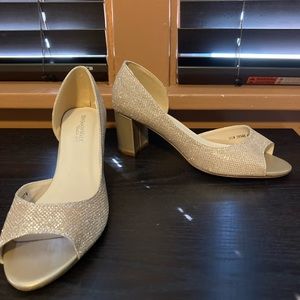 Shimmer rose gold block heel - size 8.5W